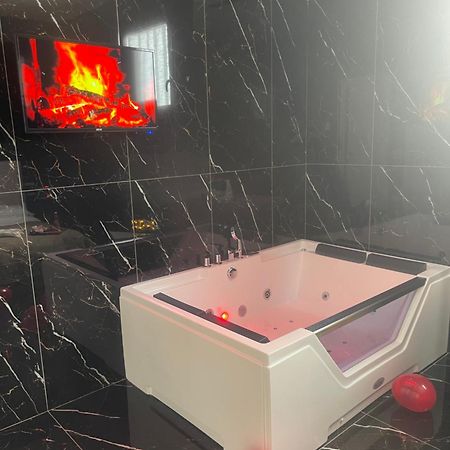 Life Hotel Casalnuovo Di Napoli Eksteriør bilde