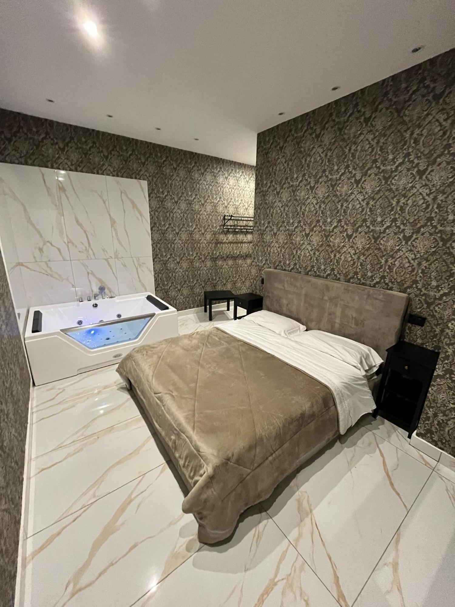 Life Hotel Casalnuovo Di Napoli Eksteriør bilde